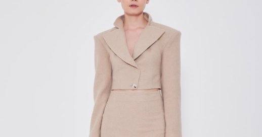 COLLARED CROPPED BLAZER