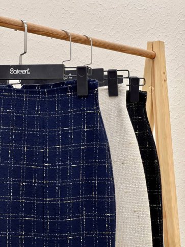 SIDE SLIT MIDI SKIRT